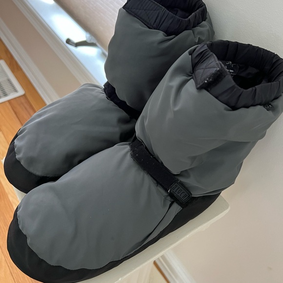 Bloch Warm Up Bootie! - Picture 6 of 6